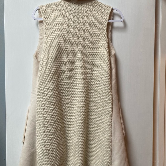 Gorgeous off white suede/knit vest! NWOT - Picture 3 of 3